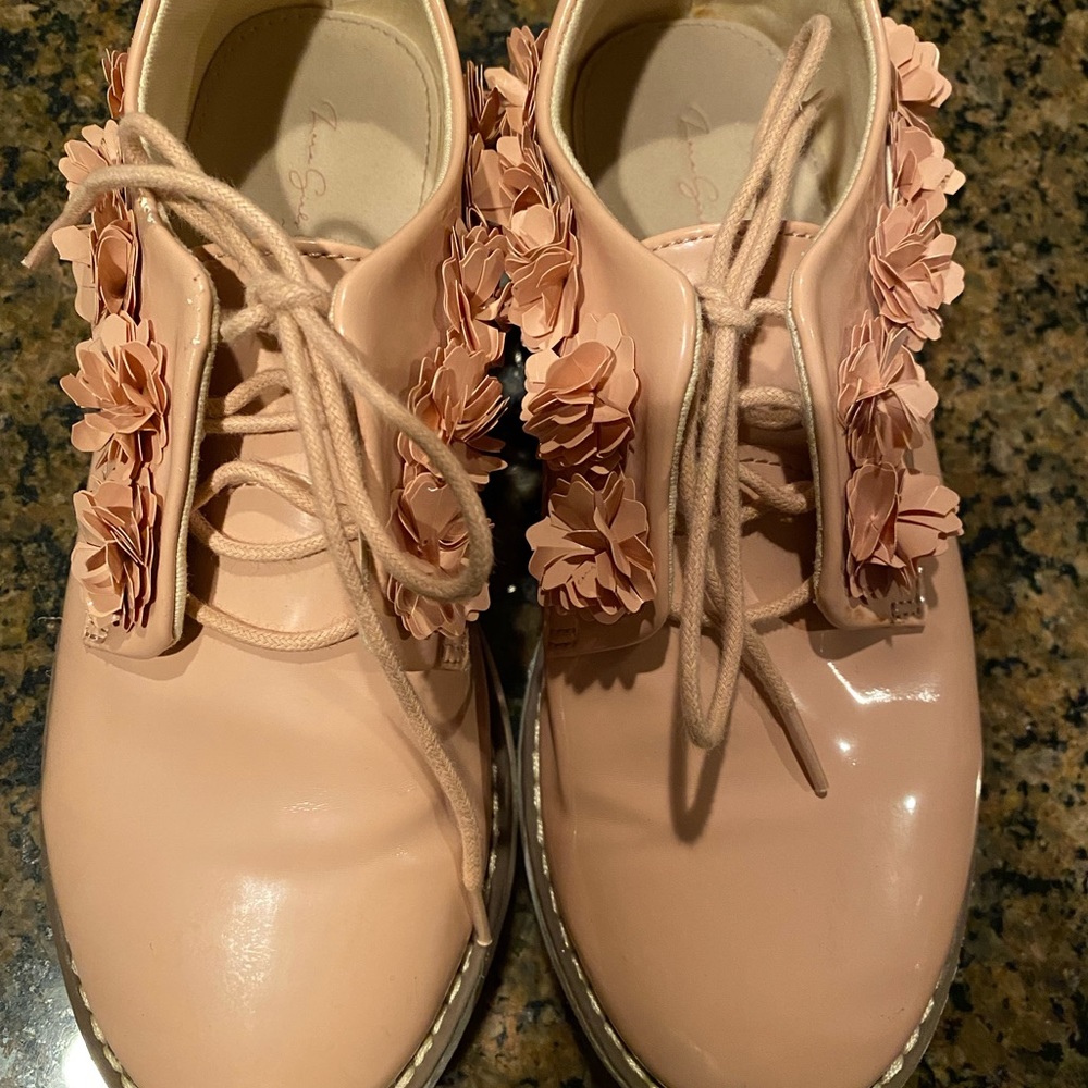 Zara Pink Patent Leather Oxfords sz 4
